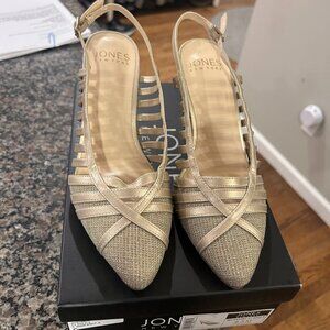 Jones New York Women's Gillery strappy slingback pumps